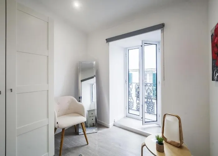 Anco 56 - Cozy Retreat With Terrace ゲストハウス 4*